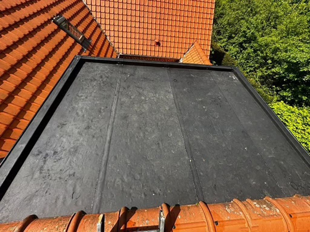 Peeters Services Daken